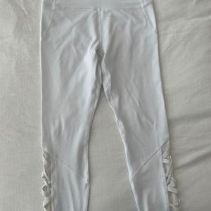 NEVER WORN Leggings | Fabletics Dynamic High-Waisted Lattice 7/8 | White | Sz M
